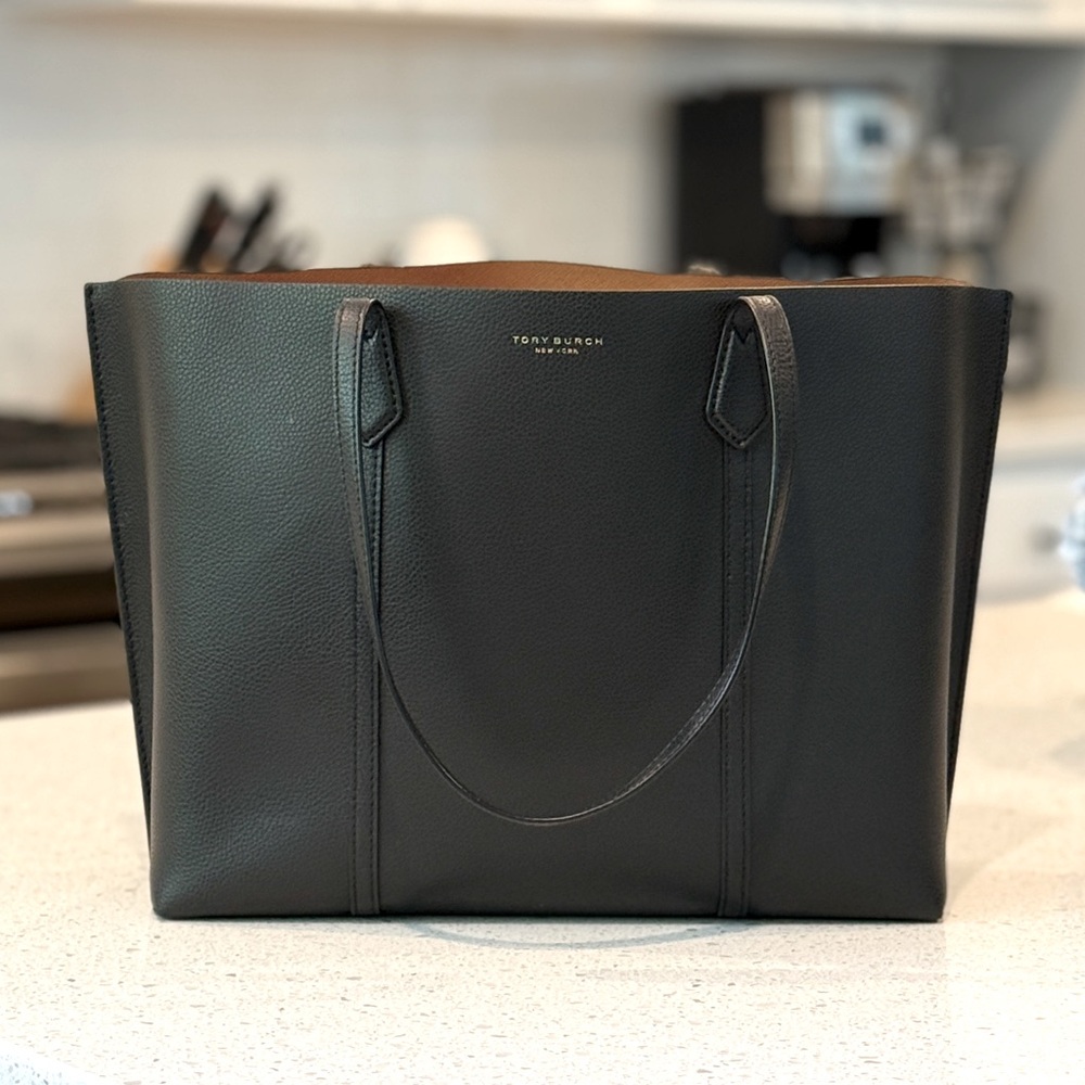 Tory Burch Black Tote 1.99 shipping until 5/13